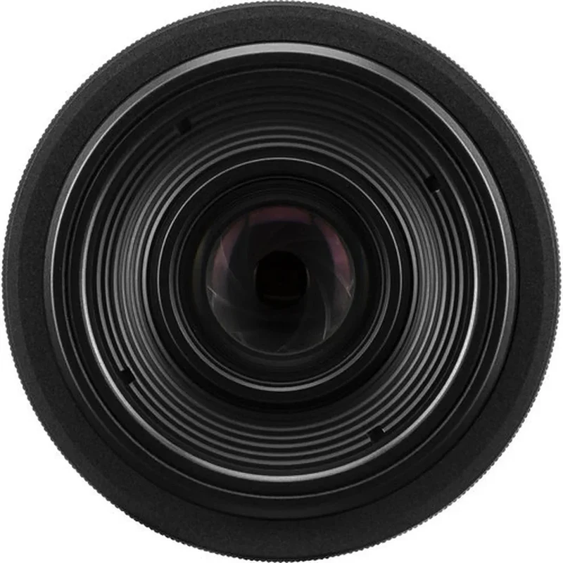 Canon EOS R6 V body + RF 35mm F/1.8 IS Macro STM