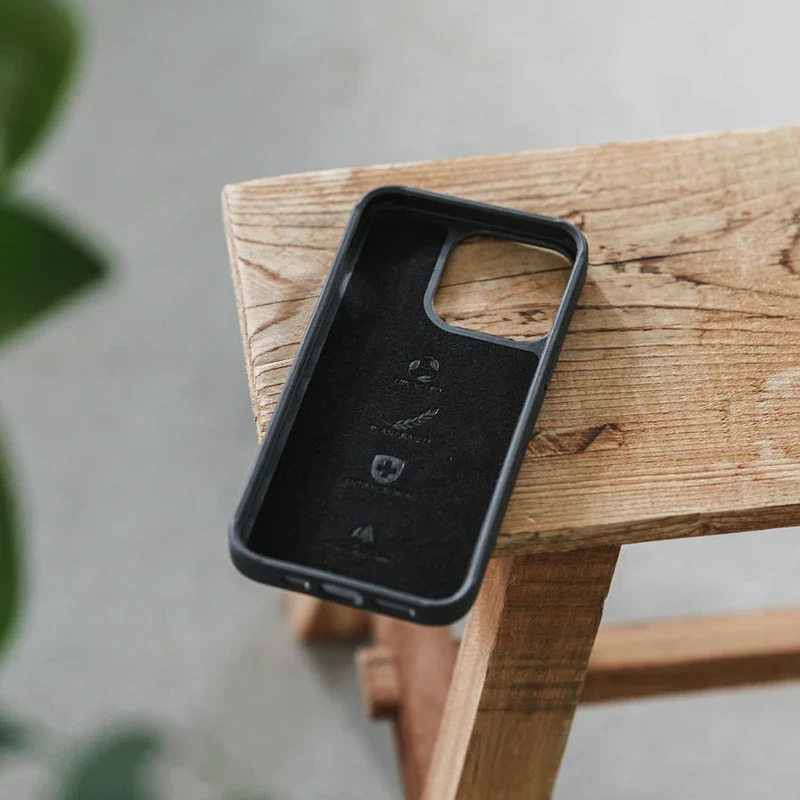Coque pour iPhone 16e durable