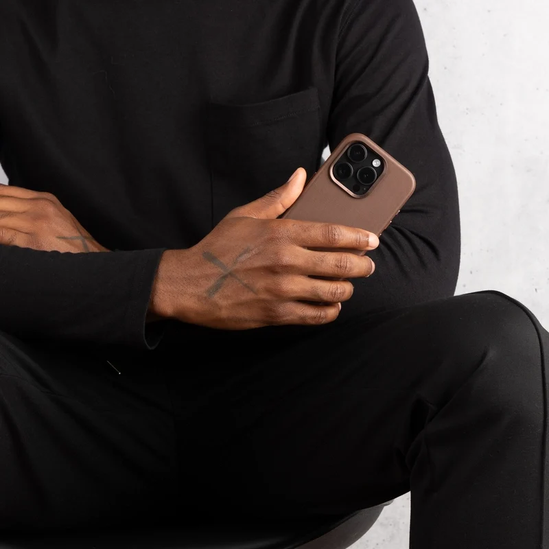 Étui en cuir vegan pour iPhone 18 Pro