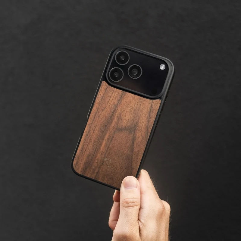 Coque iPhone 18 Pro en noyer avec MagSafe