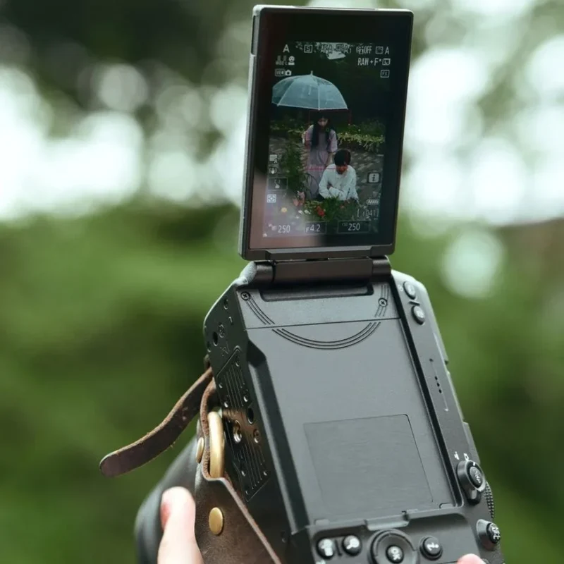 Nikon Z5 IIC Argent + 24-50mm f/4-6.3