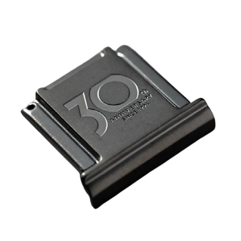 Ricoh GK-1 Cache de Griffe Flash Métallique pour GR III / GR IIIx – 30th Anniversary Edition