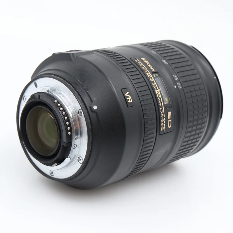 Nikon AF-S 28-300mm f/3.5-5.6G ED VR occasion