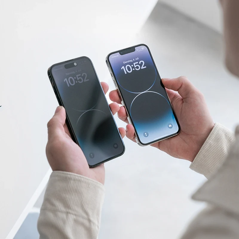 Verre blindé pour iPhone 15 Pro avec protection contre les regards indiscrets