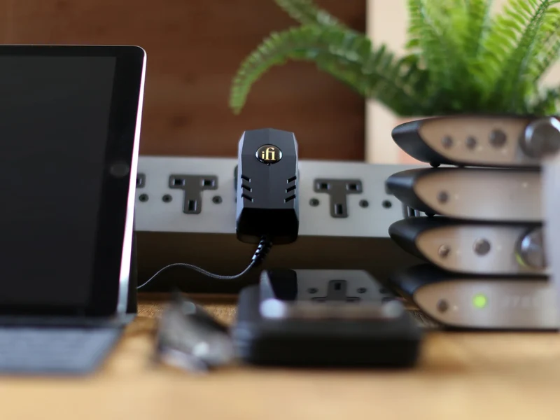 iFi Audio iPOWER 2 - 15V