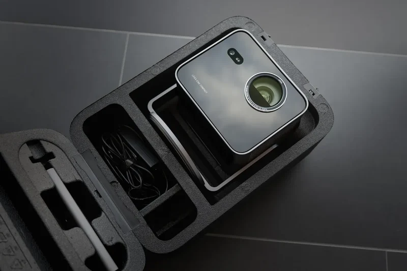 Leica Cine Compact 1