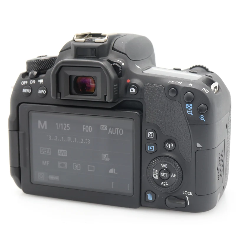 Canon EOS 77D boîtier occasion