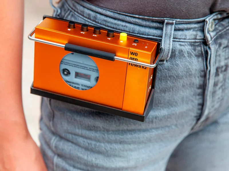 WE ARE REWIND Clip Ceinture Lecteur cassette