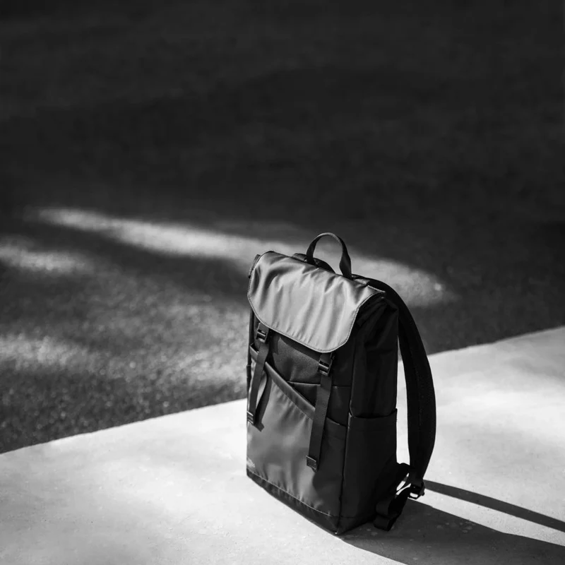 Tomtoc Slash-T64 Flip Sac à dos pour ordinateur portable, Meteorite