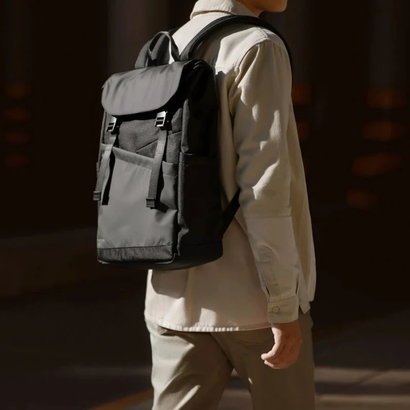 Tomtoc Slash-T64 Flip Sac à dos pour ordinateur portable, Meteorite
