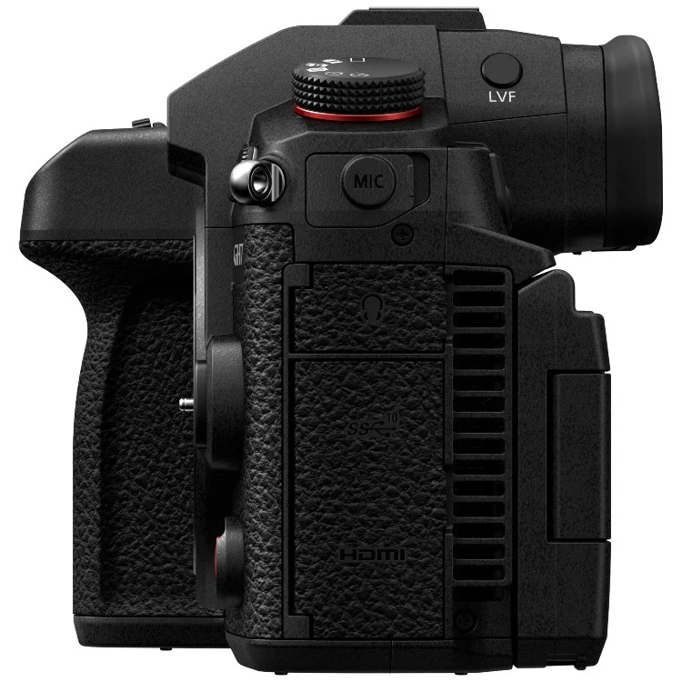 Panasonic Lumix DC-GH7 body + 12-60mm f/2.8-4.0 Leica DG Vario-Elmarit