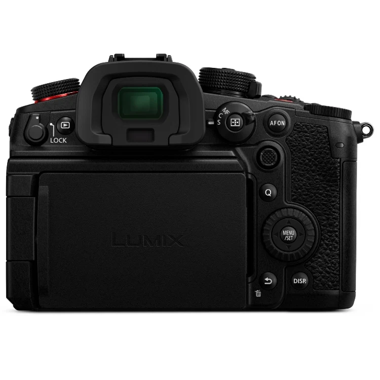 Panasonic Lumix DC-GH7 body + 12-60mm f/2.8-4.0 Leica DG Vario-Elmarit