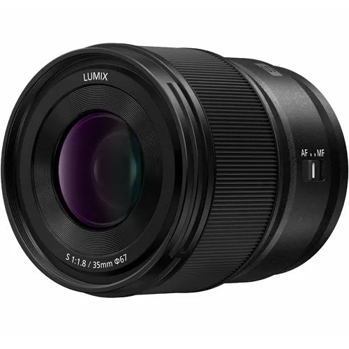 Panasonic Lumix DC-S5 II + Lumix S 20-60mm f/3.5-5.6 + Lumix S 35mm f/1.8