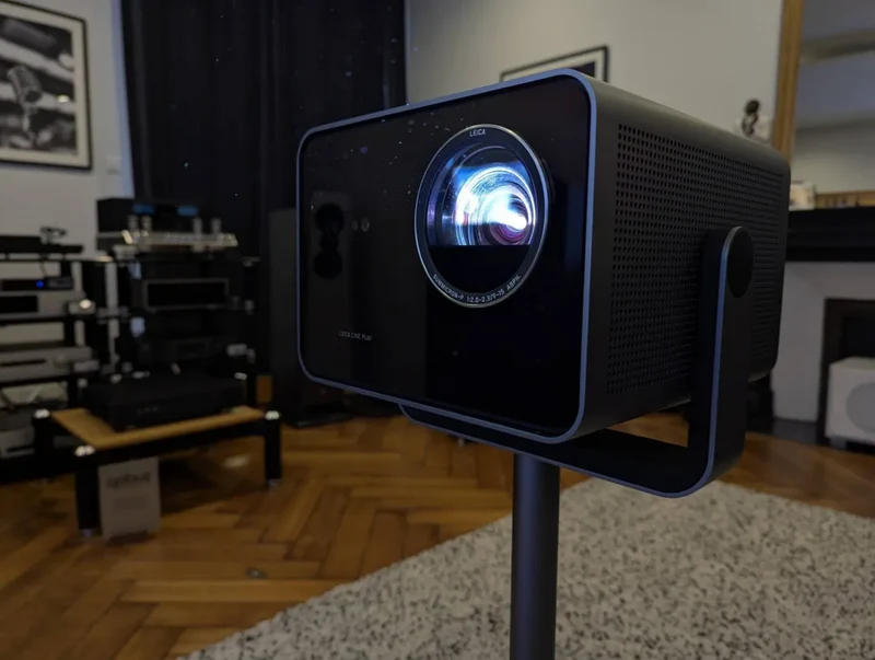 Leica Cine Play 1 Floorstand