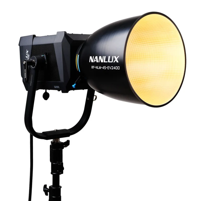 Nanlux Evoke 2400 Bi-colour Spot Light avec réflecteur à 45 degrés
