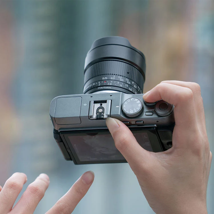 TTArtisan APS-C 10mm f2 Monture Canon RF