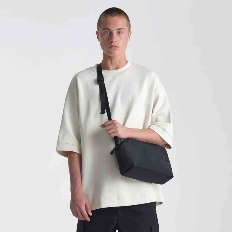 Urth Dolomite Appareil photo Sling noir