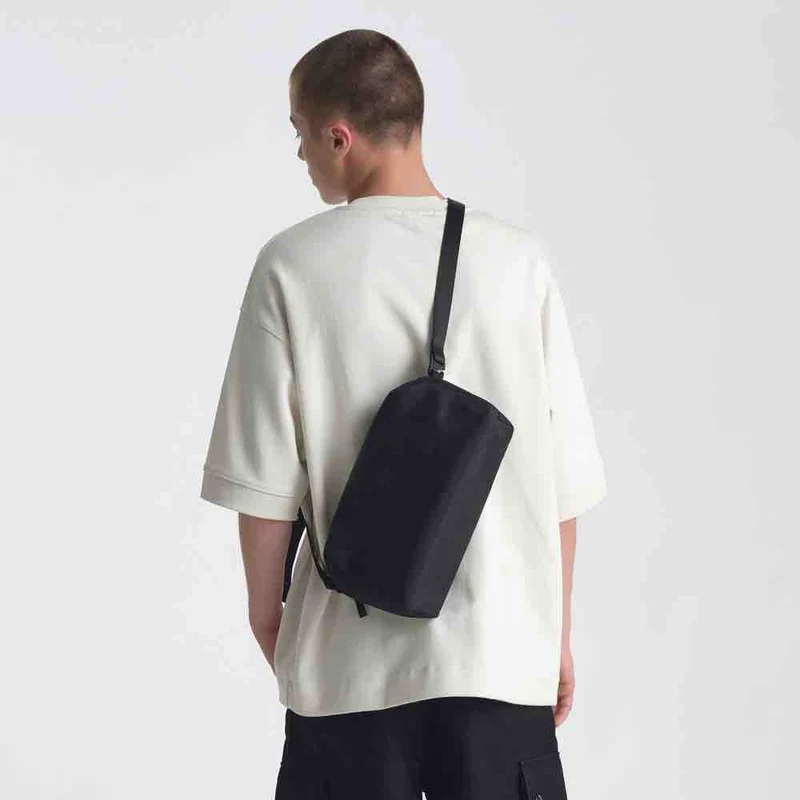 Urth Dolomite Appareil photo Sling noir