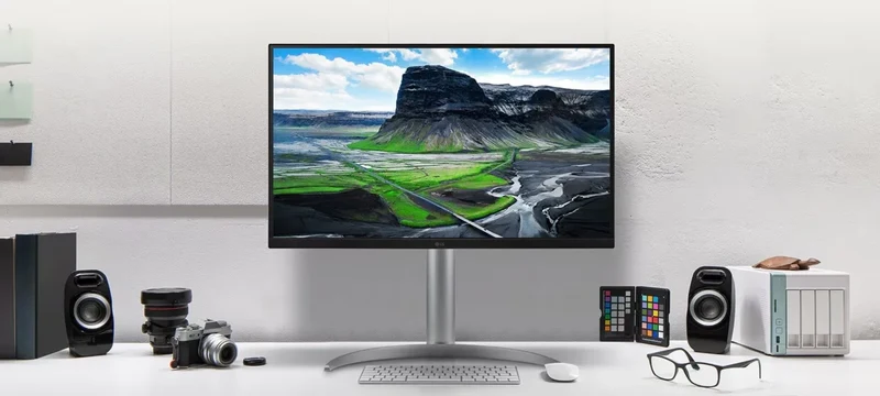 LG Electronics UltraFine 32UQ850V-W