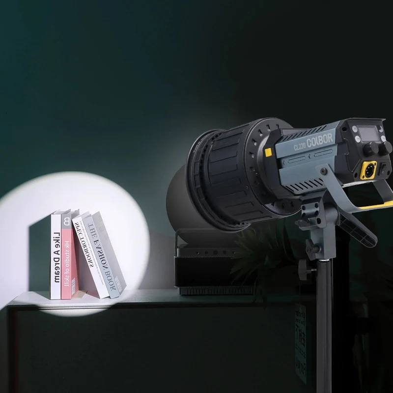 COLBOR COB Fresnel - 200