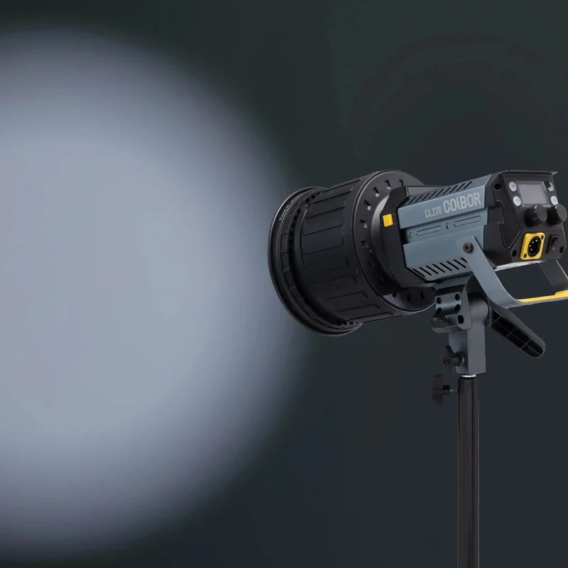 COLBOR COB Fresnel - 200