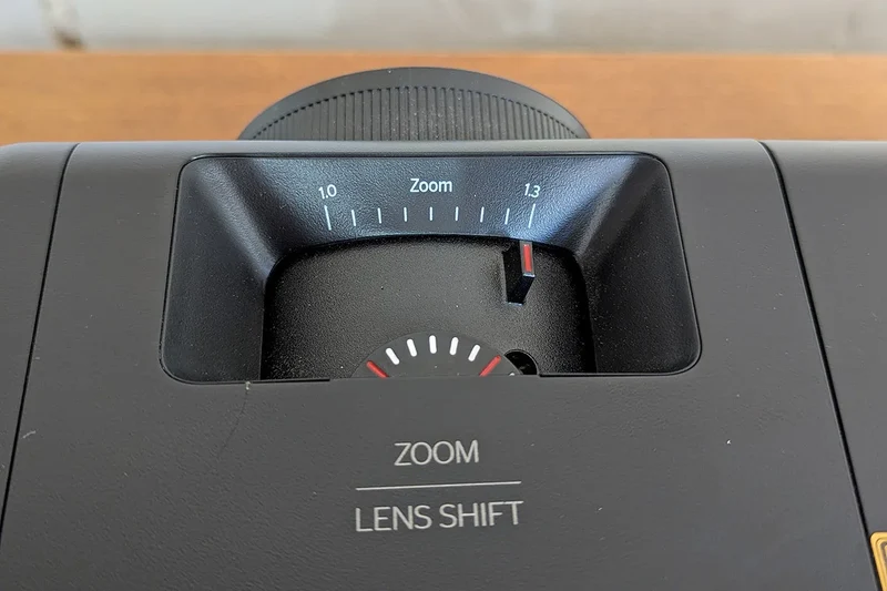 Optoma UHZ55