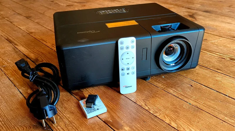 Optoma UHZ55