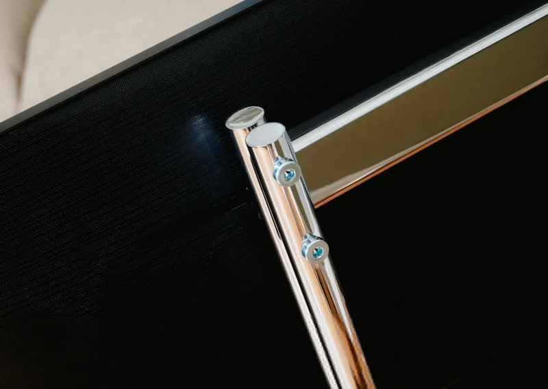 Pedestal Moon Rollin Chrome