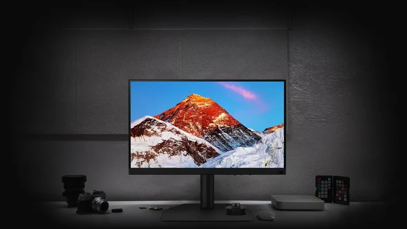 BenQ SW272U