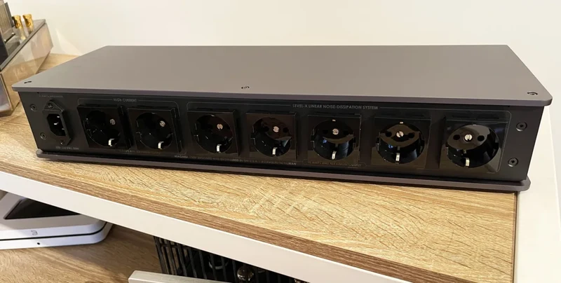 Audioquest Niagara 1200 + NRG-Y3 (2 m)