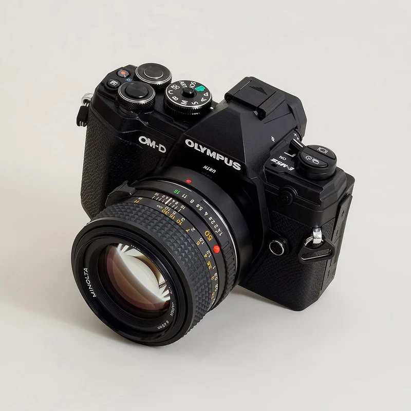 Urth Adaptateur de monture d'objectif : Compatible avec l'objectif Minolta Rokkor (SR / MD / MC) sur le boîtier de l'appareil photo Canon RF