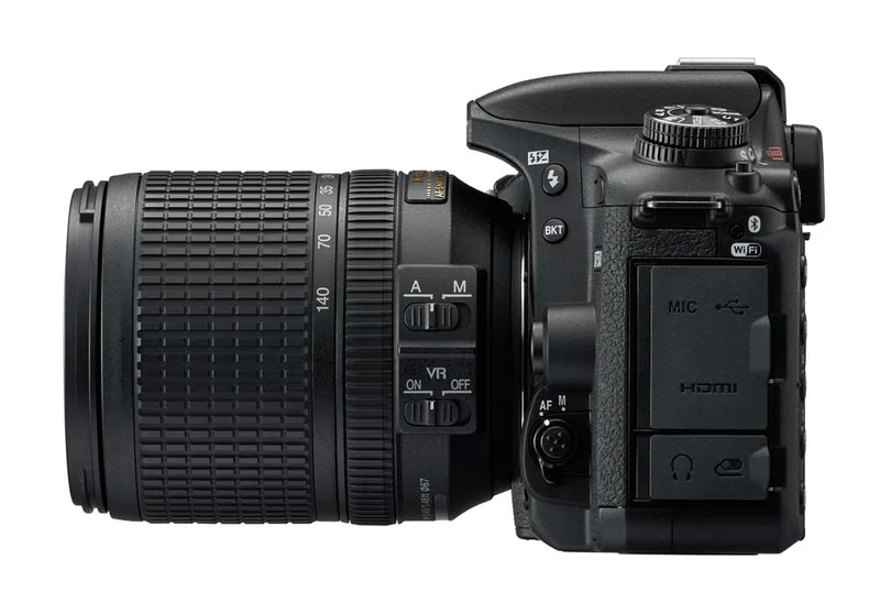 Nikon D7500 + AF-S 18-140mm VR