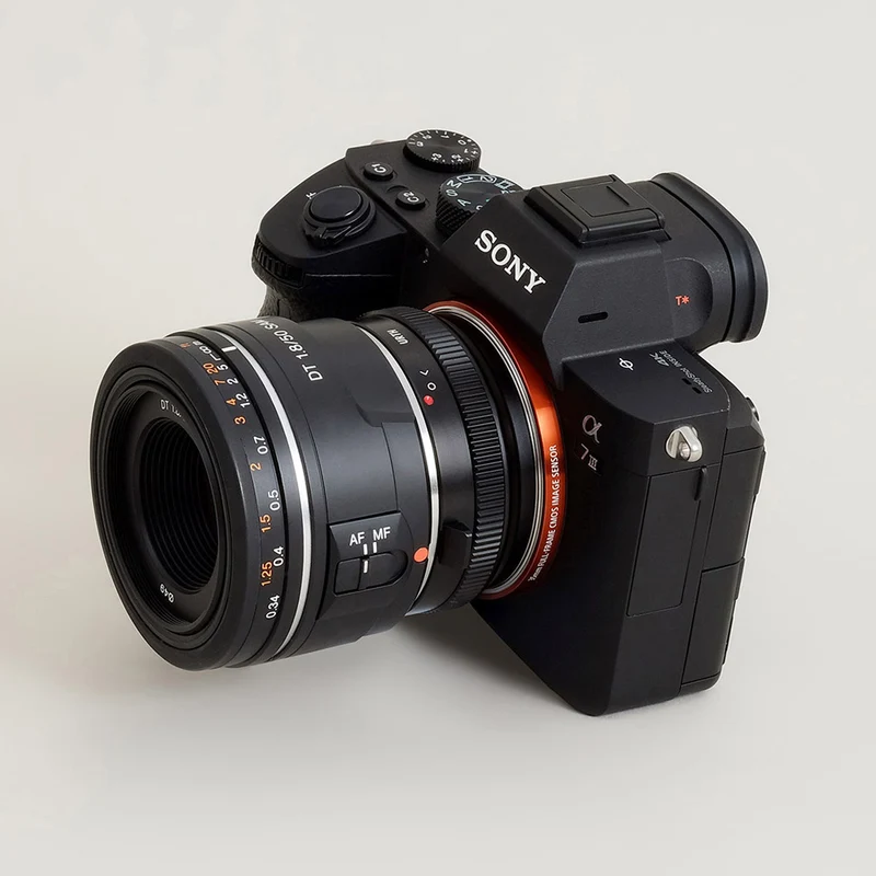 Urth Adaptateur de monture d'objectif : Compatible avec l'objectif Sony A (Minolta AF) et le boîtier de l'appareil photo Sony E