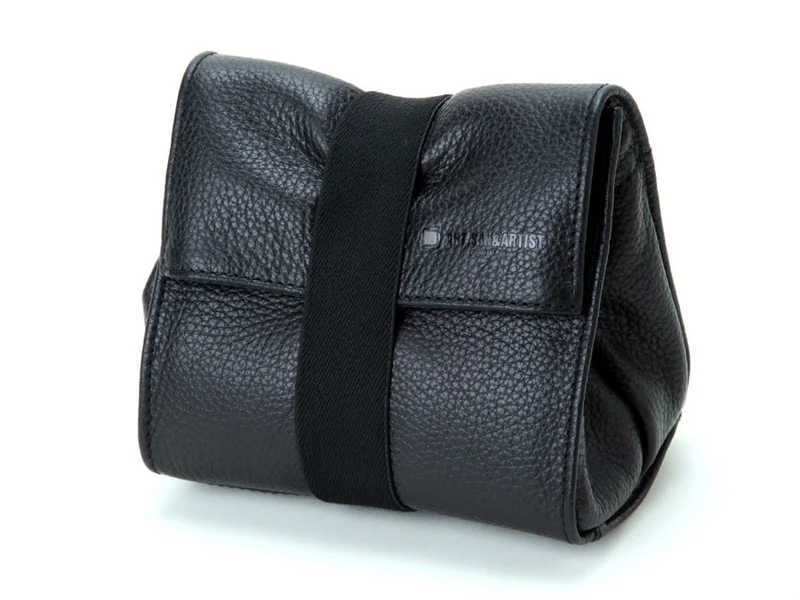 Artisan & Artist ACAM 77 pochette en cuir souple noir