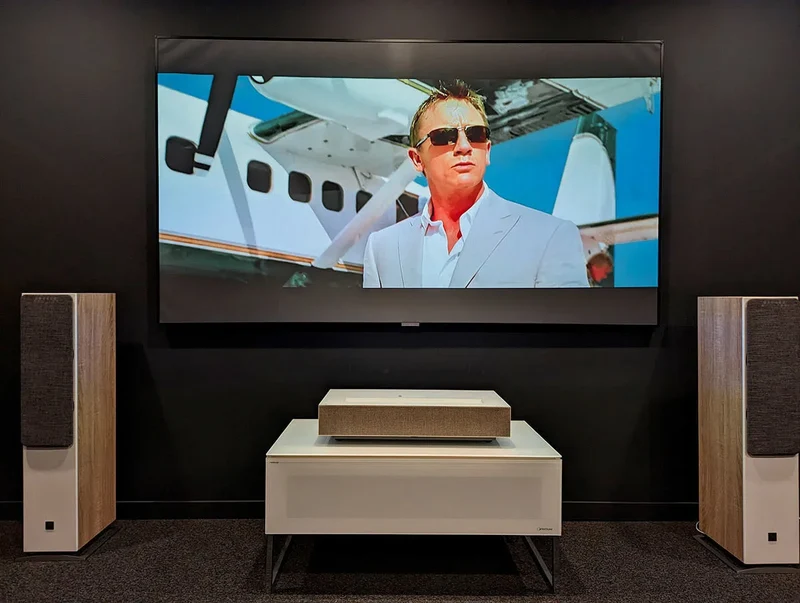 LG Electronics HU915QE