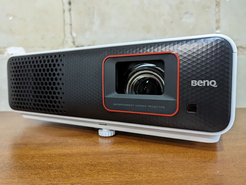 BenQ TH690ST