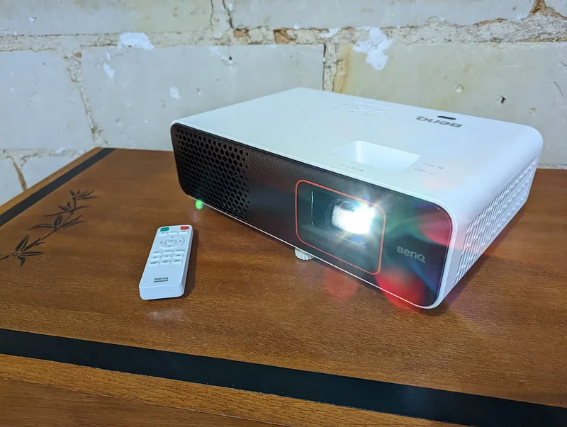 BenQ TH690ST