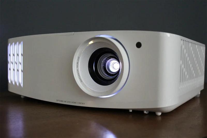 Optoma UHD38X