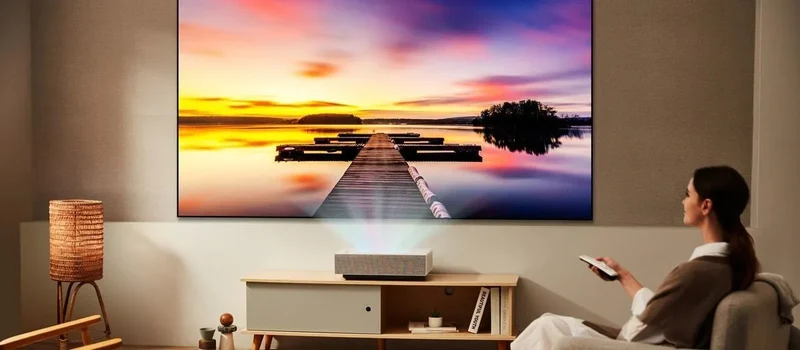 LG Electronics HU715QW