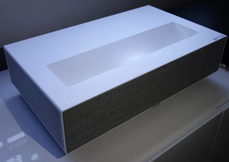 LG Electronics HU715QW