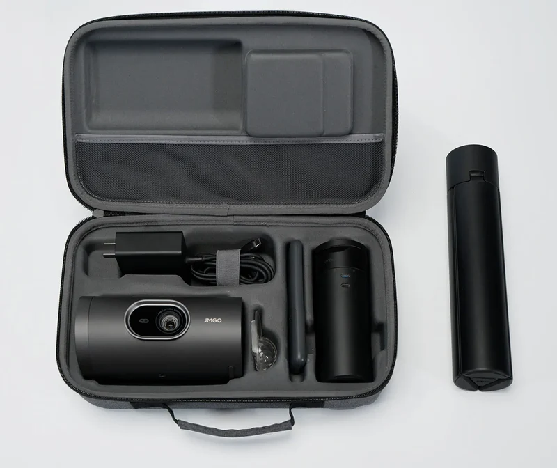 JMGO PicoPlay + Powerbank + Pied de sol + étui de tran