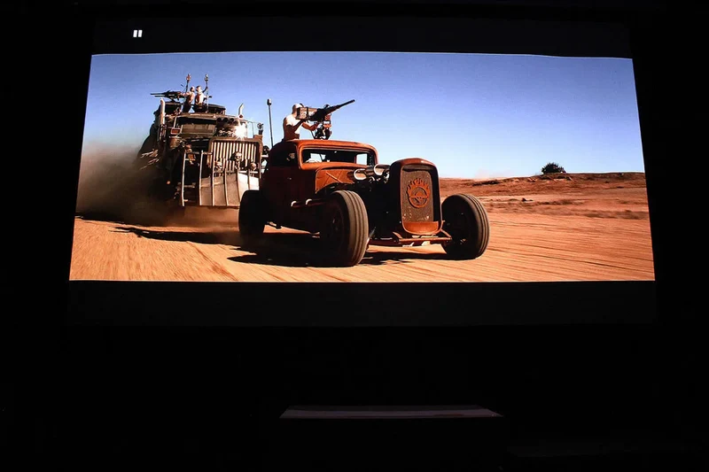 Optoma CinemaX P2