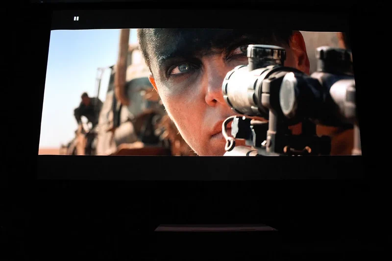 Optoma CinemaX P2