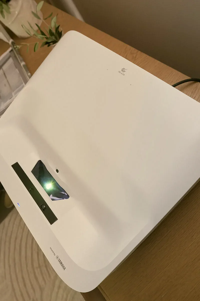 Epson EH-LS300W Android TV Edition Blanc