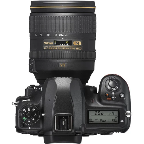 Nikon D780 Boîtier + AF-S 24-120mm f/4 VR