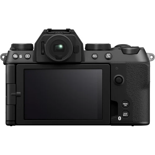 Fujifilm X-S20 + XF 16-80mm