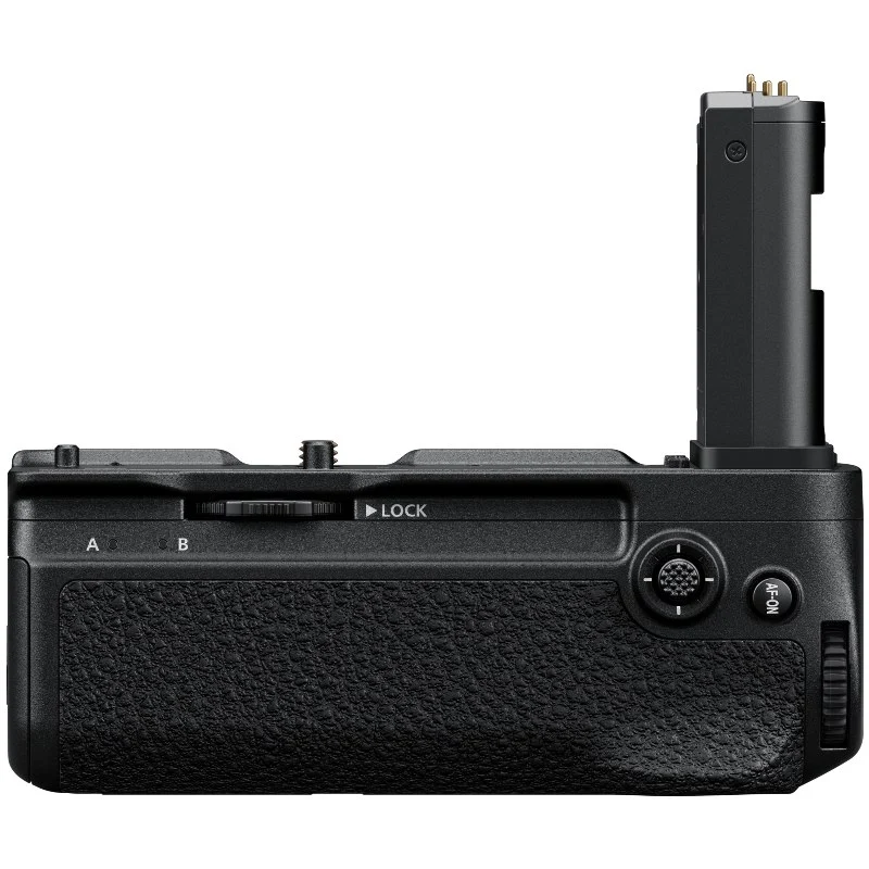 Nikon Z8 + poignée d'alimentation / poignée batterie MB-N12