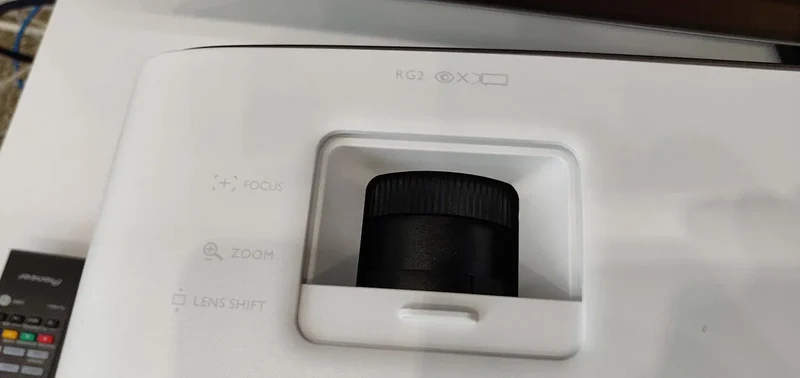 BenQ W2700