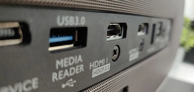 BenQ W2700