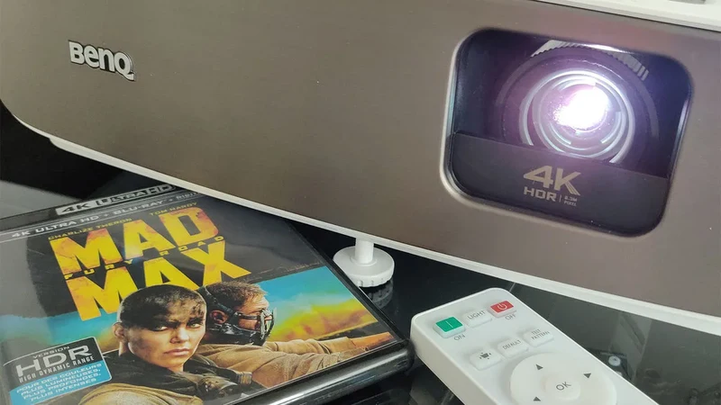 BenQ W2700